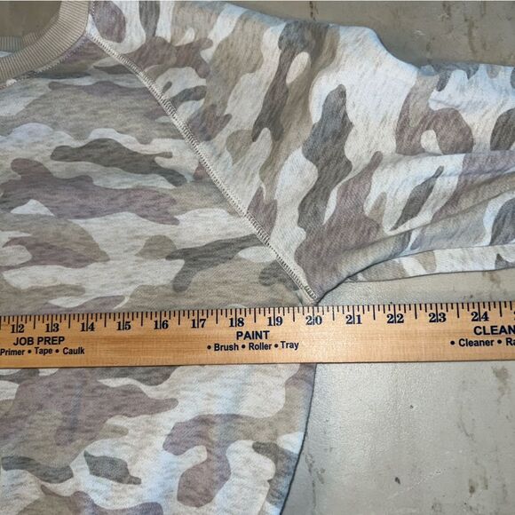 Old Navy Cream Camo Sweater 0473 - Picture 5 of 6